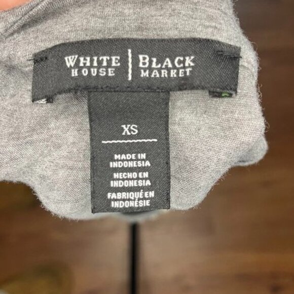 ✨ White House Black Market Gray Embellished Sleeveless Top XS - Picture 5 of 6